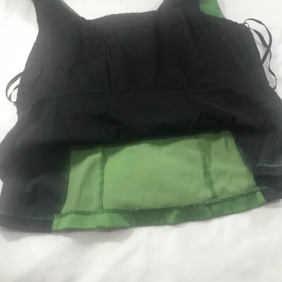 Green & Black Satin Corset-Style Sleeveless Top - Picture 11 of 12